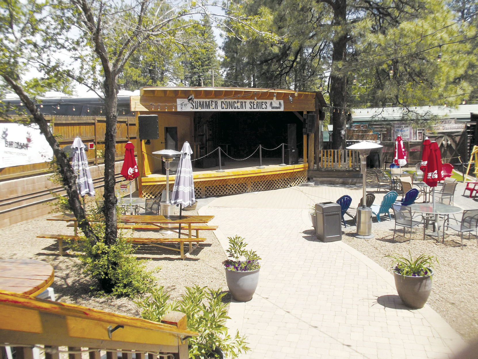 Local businesses speak out about lockdown effects - The Den Bar & Grill
